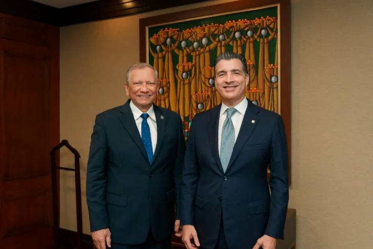 Bancos refuerzan alianza para enfrentar retos económicos del país
