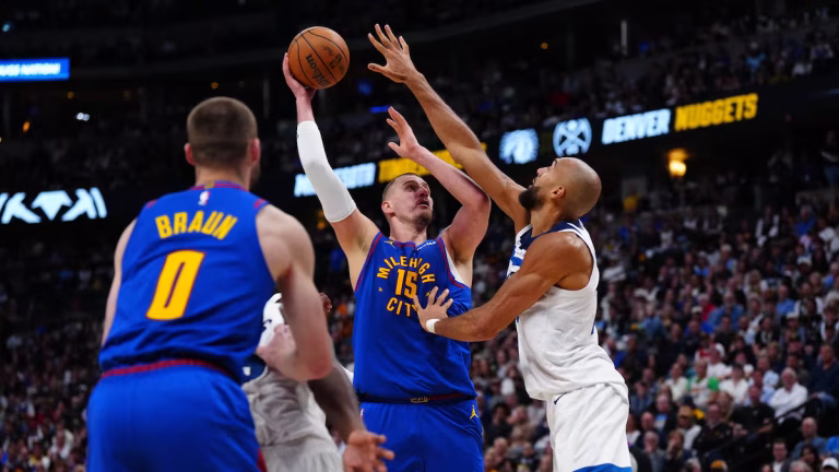 Gobert responde en cancha: el “villano” que frena a Jokic y cambia la serie