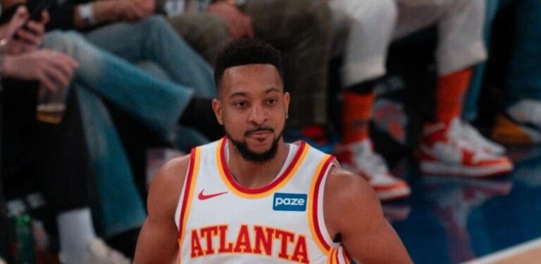 McCollum lidera remontada de Hawks y deja en el suelo a los Knicks
