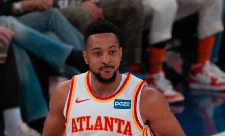 McCollum lidera remontada de Hawks y deja en el suelo a los Knicks