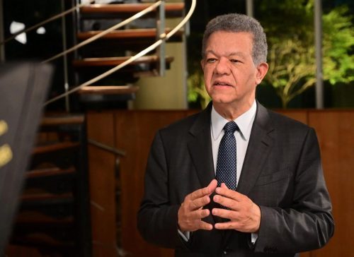 Leonel llama a reflexión en Semana Santa