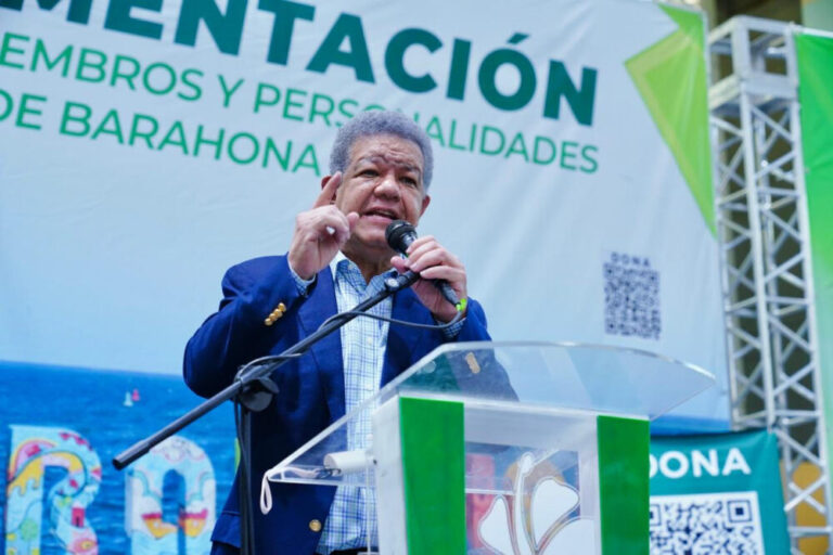 Leonel Fernández critica “desconexión emocional” del Gobierno del PRM
