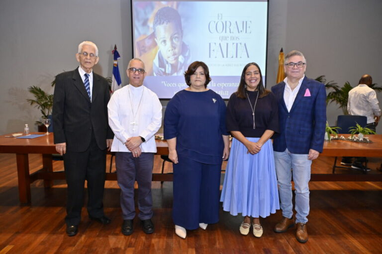 Milagros de Jesús de Féliz presenta libro sobre niñez en situación de calle y vulnerabilidad social