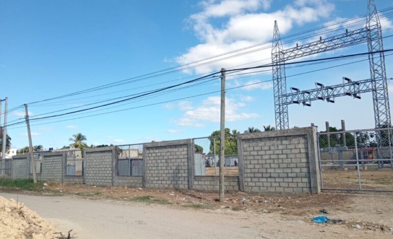 EDEESTE construye nueva subestación para fortalecer servicio eléctrico en La Caleta