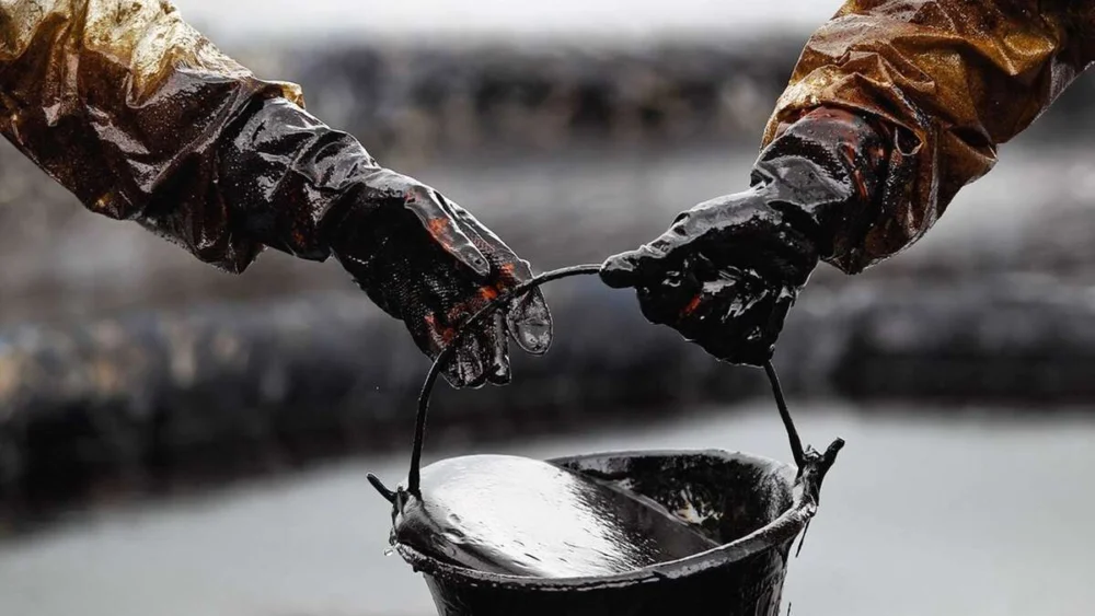 Factura petrolera subiría US$900 millones por guerra en Irán