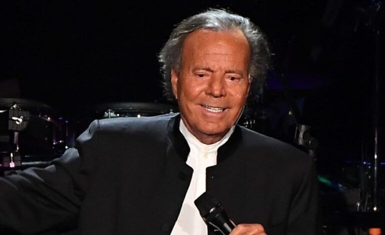 Julio Iglesias demandará a medio español