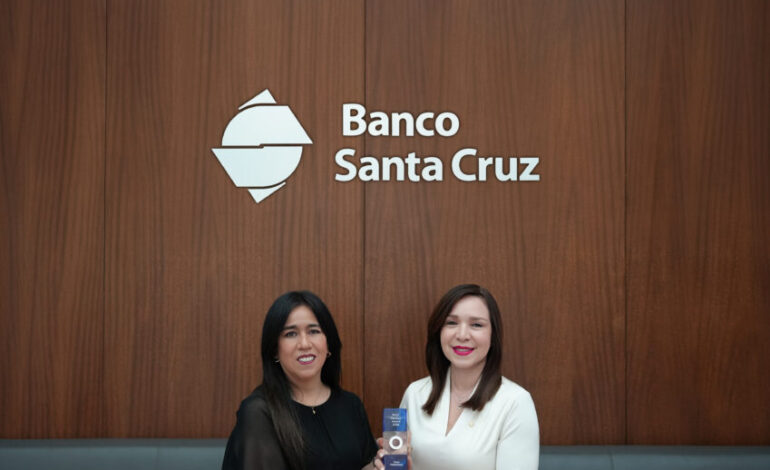 Banco Santa Cruz gana premio internacional por innovación tecnológica
