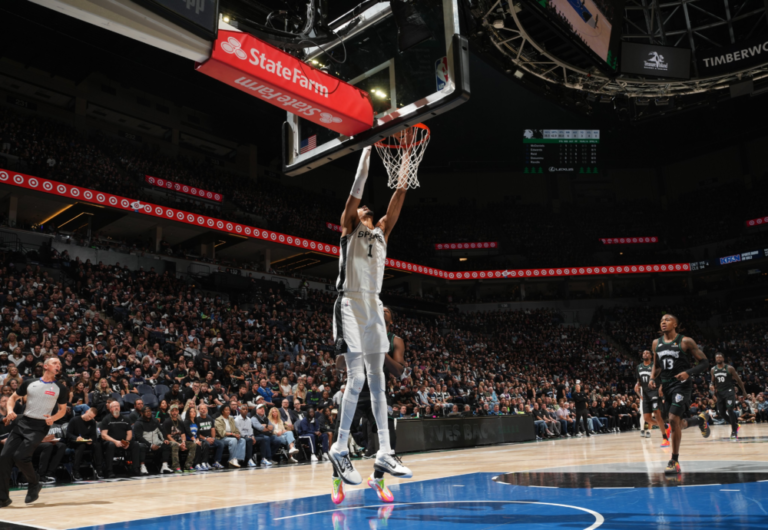 🏀🔥 ¡San Antonio aplasta a Minnesota y avanza con autoridad! 🔥🏀