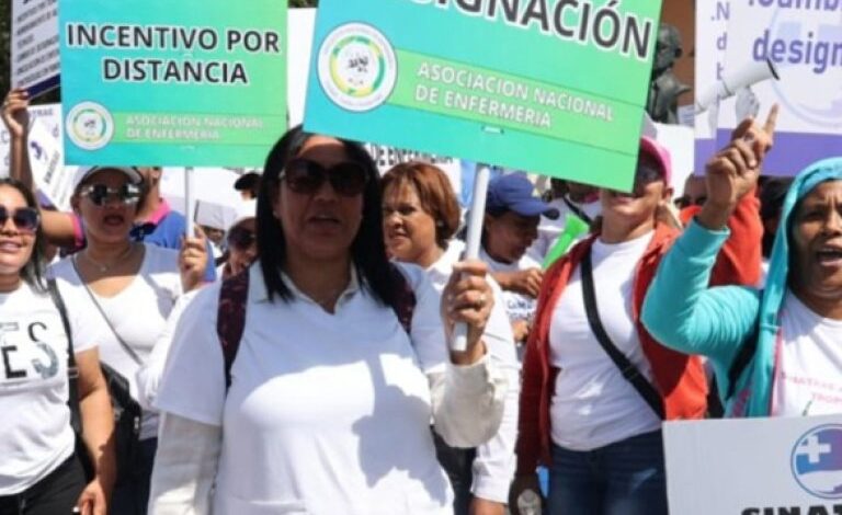 Crisis en hospitales: enfermeras convocan paro nacional de 48 horas
