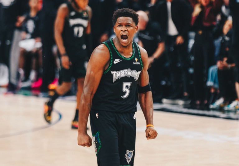 Anthony Edwards explota con 36 puntos y Minnesota empata la serie