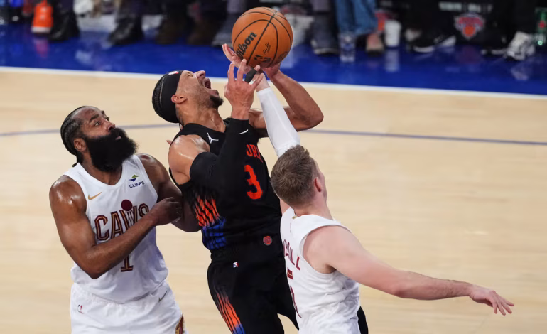 Knicks golpean otra vez y ponen contra las cuerdas a Cleveland