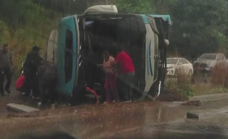 Accidente de autobús deja un muerto y 49 heridos en Panamá