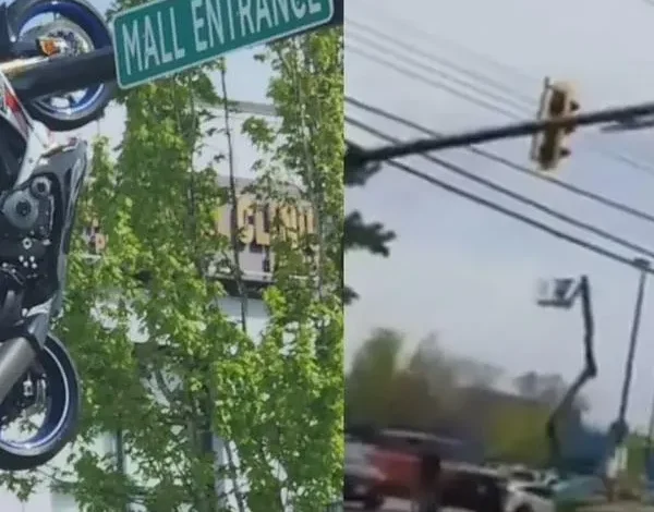 Motocicleta queda colgada de un semáforo tras aparatoso accidente en Canadá