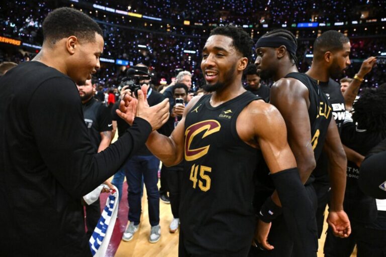 Cavaliers aplastan a Pistons y avanzan a la final del Este
