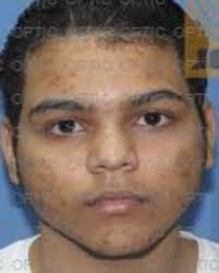 Policía busca empleado bancario acusado de sustraer RD$60 millones mediante transferencias fraudulentas