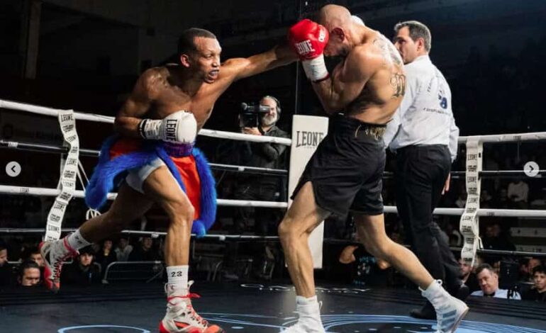 Saúl “King” Luna conquista el título WBC Latino y sigue invicto en su camino al estrellato