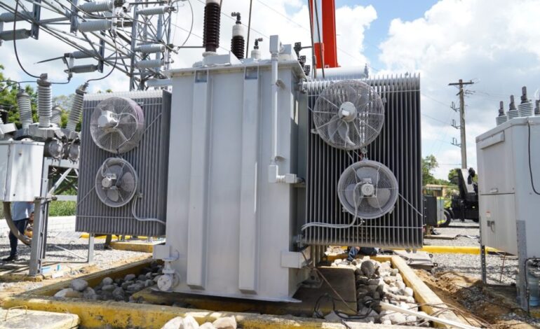 Edesur fortalece servicio eléctrico en Yaguate