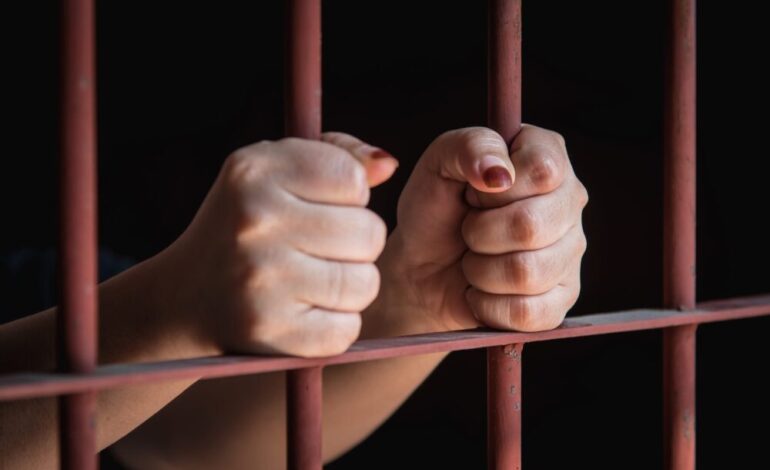 Condenan a 20 años de prisión a mujer por muerte de su pareja en Montecristi