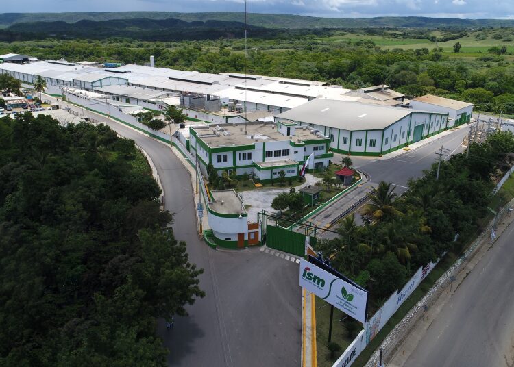 Industrias San Miguel reafirma compromiso ambiental con metas sostenibles hacia 2030