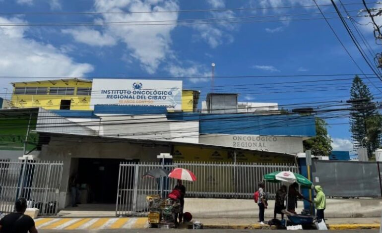 Ministerio Público arresta a exdirectivos del Instituto Oncológico Regional del Cibao
