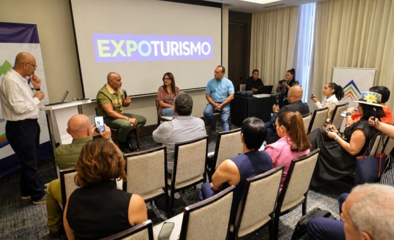 Adompretur analiza retos del periodismo turístico digital