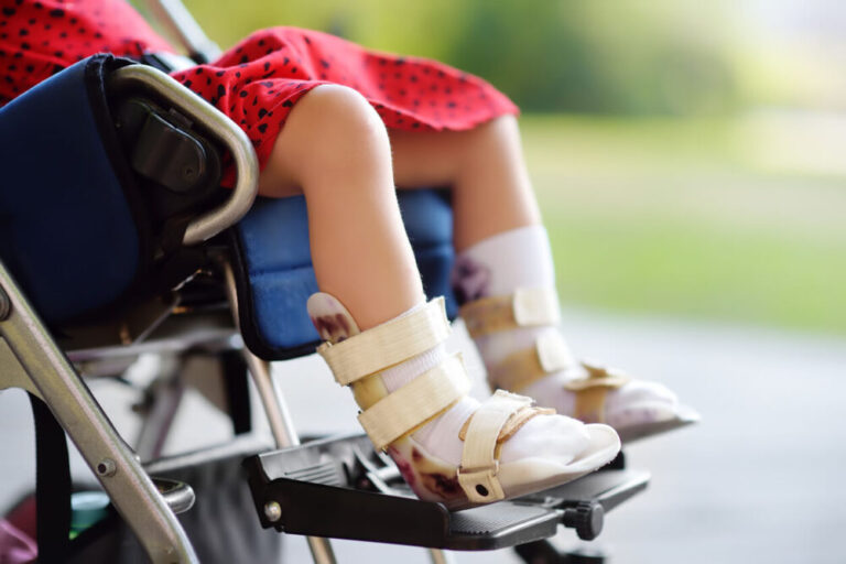 Fundación CÚRAME pide acceso urgente a tratamientos para pacientes con AME