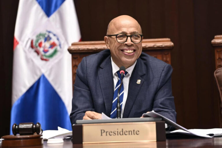 Pacheco destaca armonía legislativa y garantiza cesantía intacta