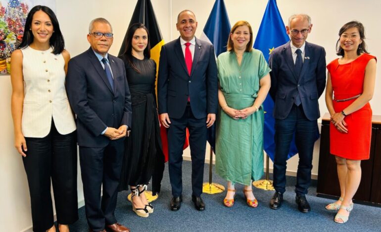 RD y Bélgica firman acuerdo aduanero contra narcotráfico