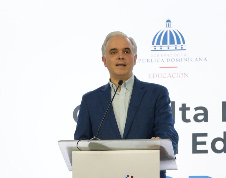 MINERD realiza foro sobre futuro de la educación