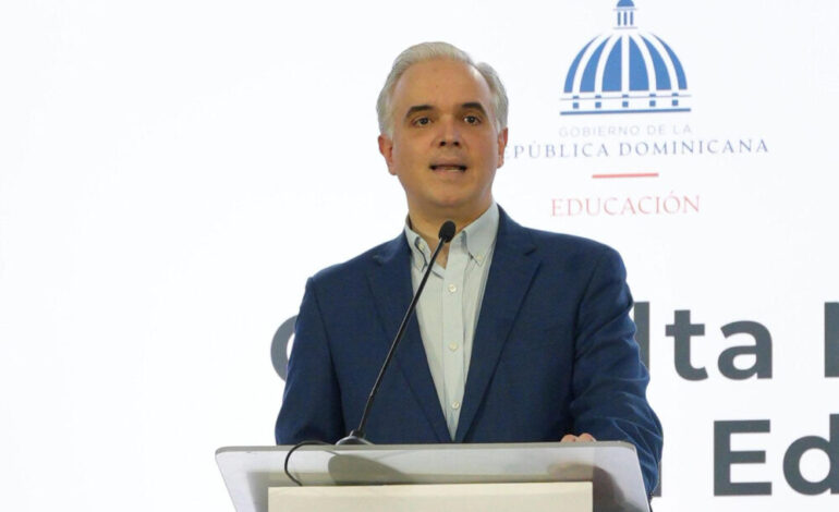 MINERD realiza foro sobre futuro de la educación