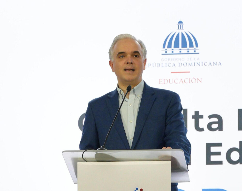 MINERD realiza foro sobre futuro de la educación