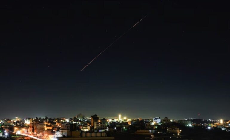 Israel informa interceptación de misiles lanzados desde Irán y aumenta la tensión en Medio Oriente