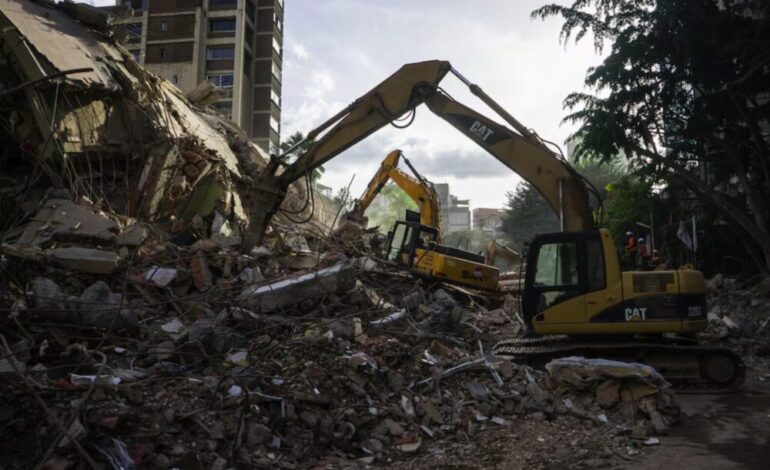 Incrementa la cifra a 920 muertos por terremoto en Venezuela