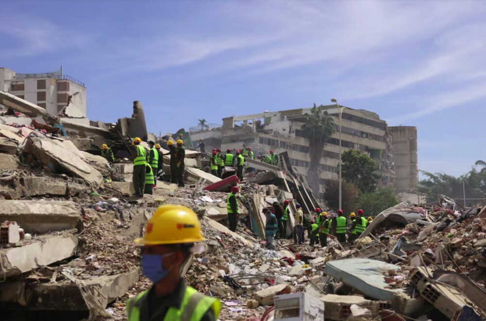 Sube a 1,450 cifra de muertos por terremotos en Venezuela