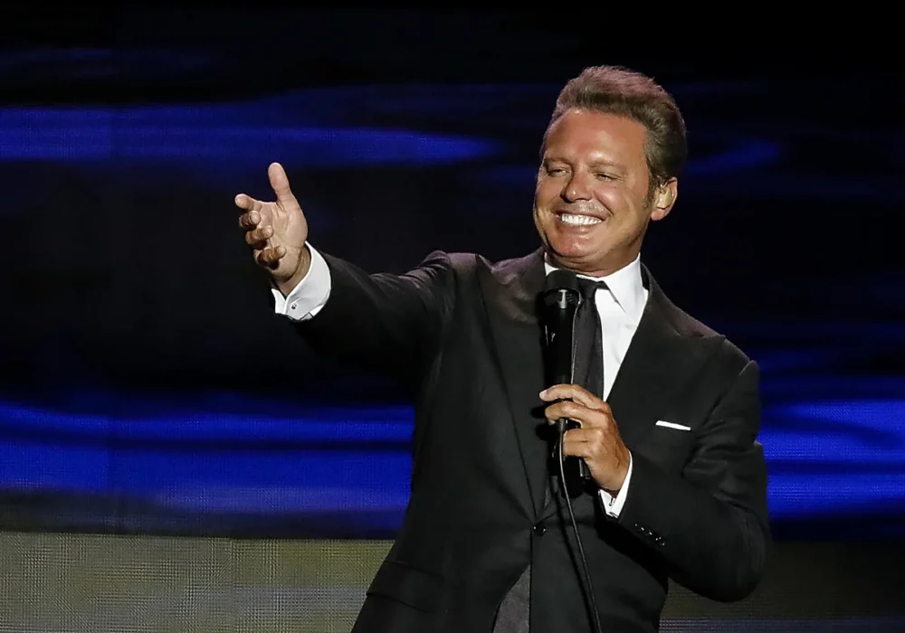 Reportan que Luis Miguel habría sido operado en Nueva York