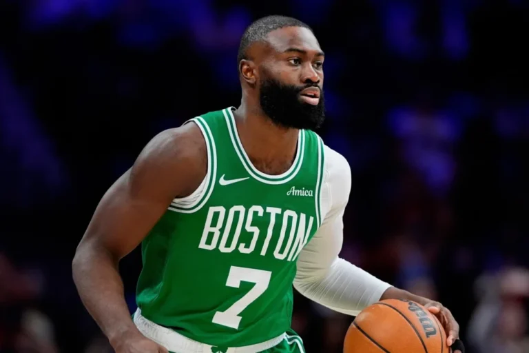 Jaylen Brown estaría disgustado con los Celtics tras ser incluido en negociaciones por Giannis Antetokounmpo
