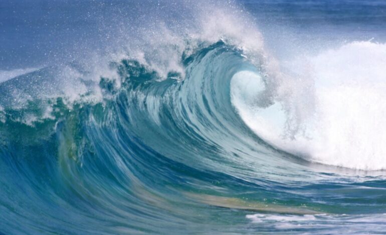 COE emite alerta de tsunami para toda la costa sur dominicana tras potente terremoto en Venezuela.