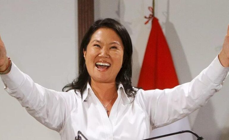 Keiko Fujimori gana la presidencia de Perú por estrecho margen tras concluir el escrutinio oficial