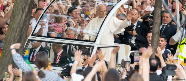 Cibeles se llena de fe con la visita del papa León XIV