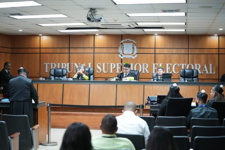 TSE declina al Tribunal Constitucional recurso contra reglamento de encuestadoras