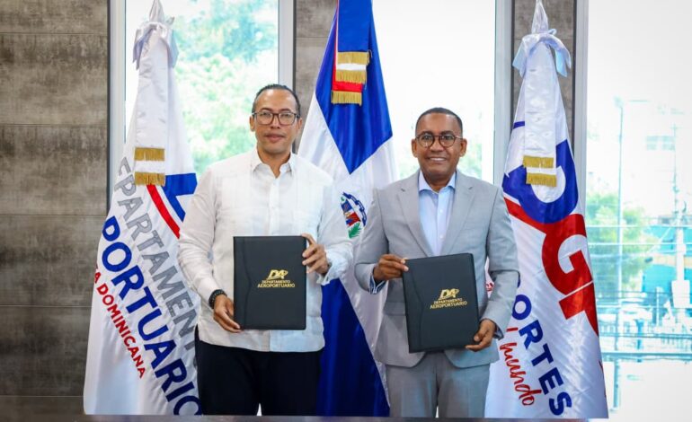 Acuerdan renovar pasaportes en aeropuertos del país