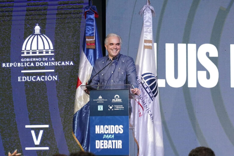 Ministerio de Educación destaca el debate escolar como herramienta para formar ciudadanos críticos y responsables