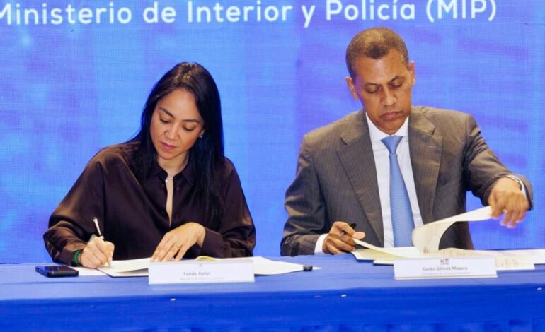 Interior e Indotel impulsan prevención y formación digital en San Cristóbal
