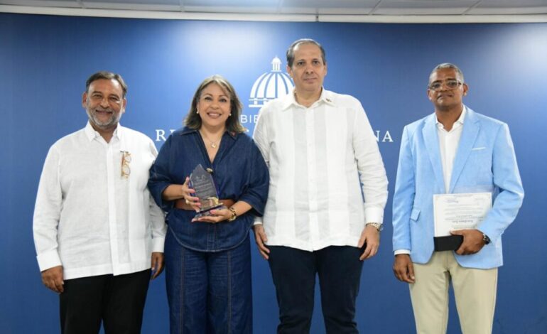 Salud reconoce a brigada médica dominicana por misión humanitaria en Venezuela