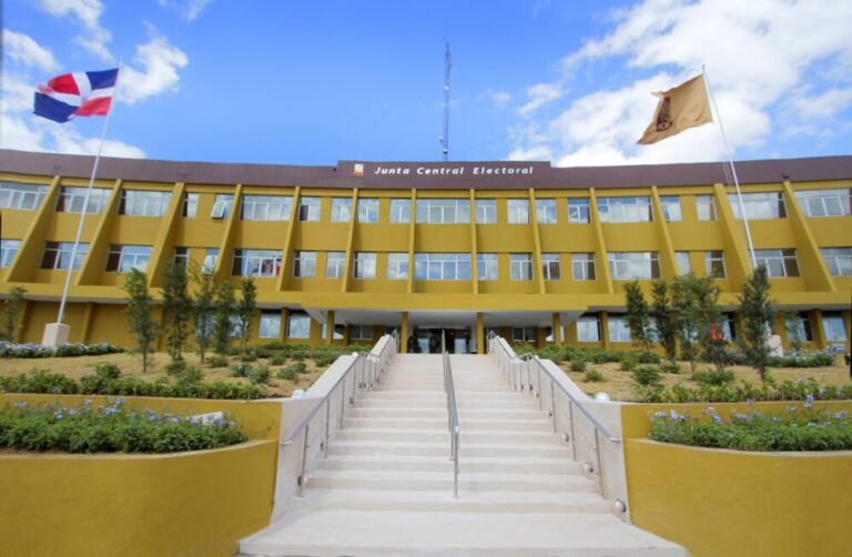JCE realizará operativo especial de renovación de cédulas en Cristo Rey del 31 de julio al 2 de agosto