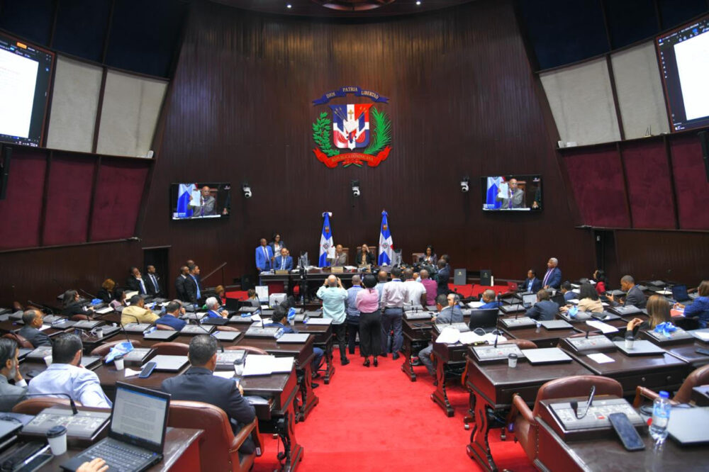 Diputados envían reformas al Código Penal a comisión bicameral