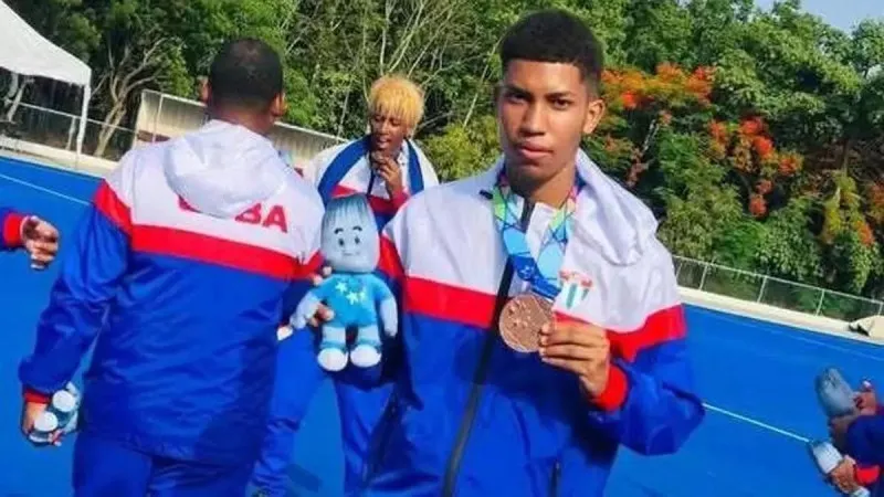 Atleta cubano abandona delegación en Santo Domingo 2026