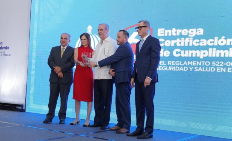 AES Dominicana recibe reconocimiento por seguridad laboral