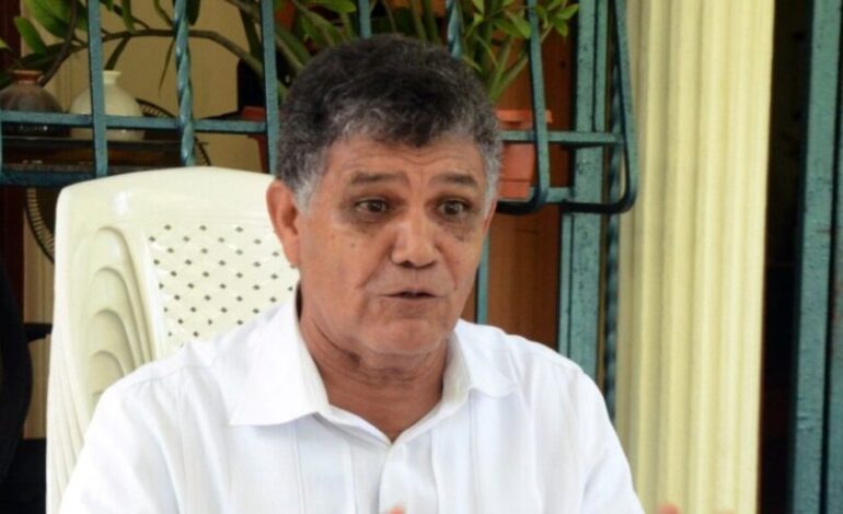 Francisco Peña solicita licencia por dos años y desata fuerte debate en Santo Domingo Oeste
