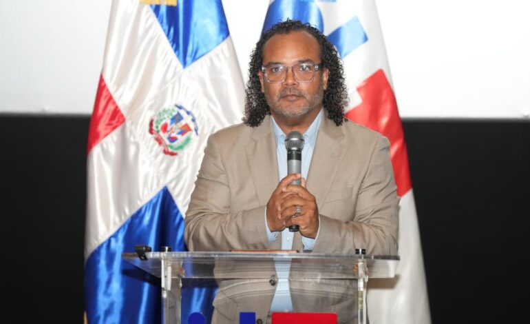 Alberto Zayas estrena documental Los Soldados de la Democracia